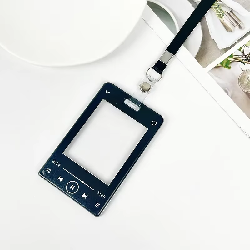 Porte-carte d'identité pour lecteur de musique, avec corde à ressort, breloque en forme de cœur, pou