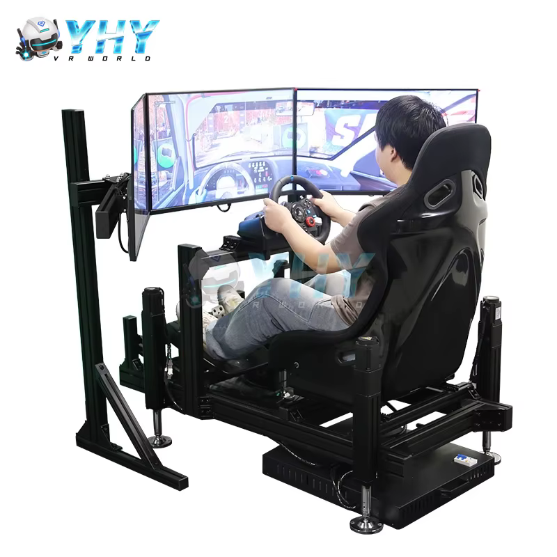 Cockpit de simulation de course avec 3 écrans, structure renforcée Anum Profile, siège de simulateur