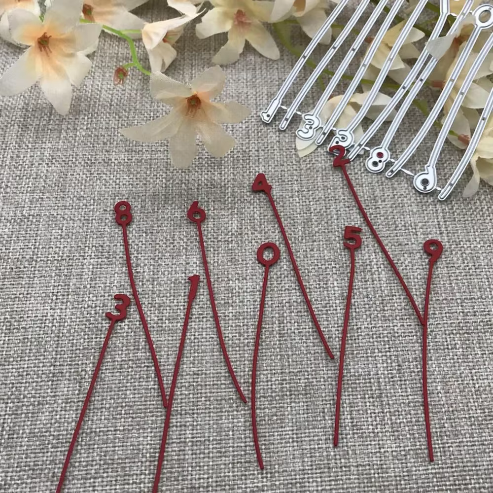Matrices de découpe en métal pour la création de cartes, pochettes et albums de scrapbooking DIY, idéales pour les fêtes et les célébrations.