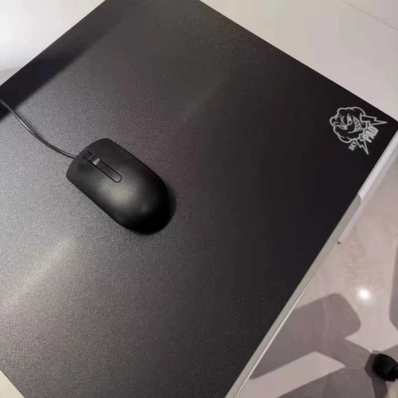 Tapis de souris de jeu en verre Skypad SORA noir et blanc