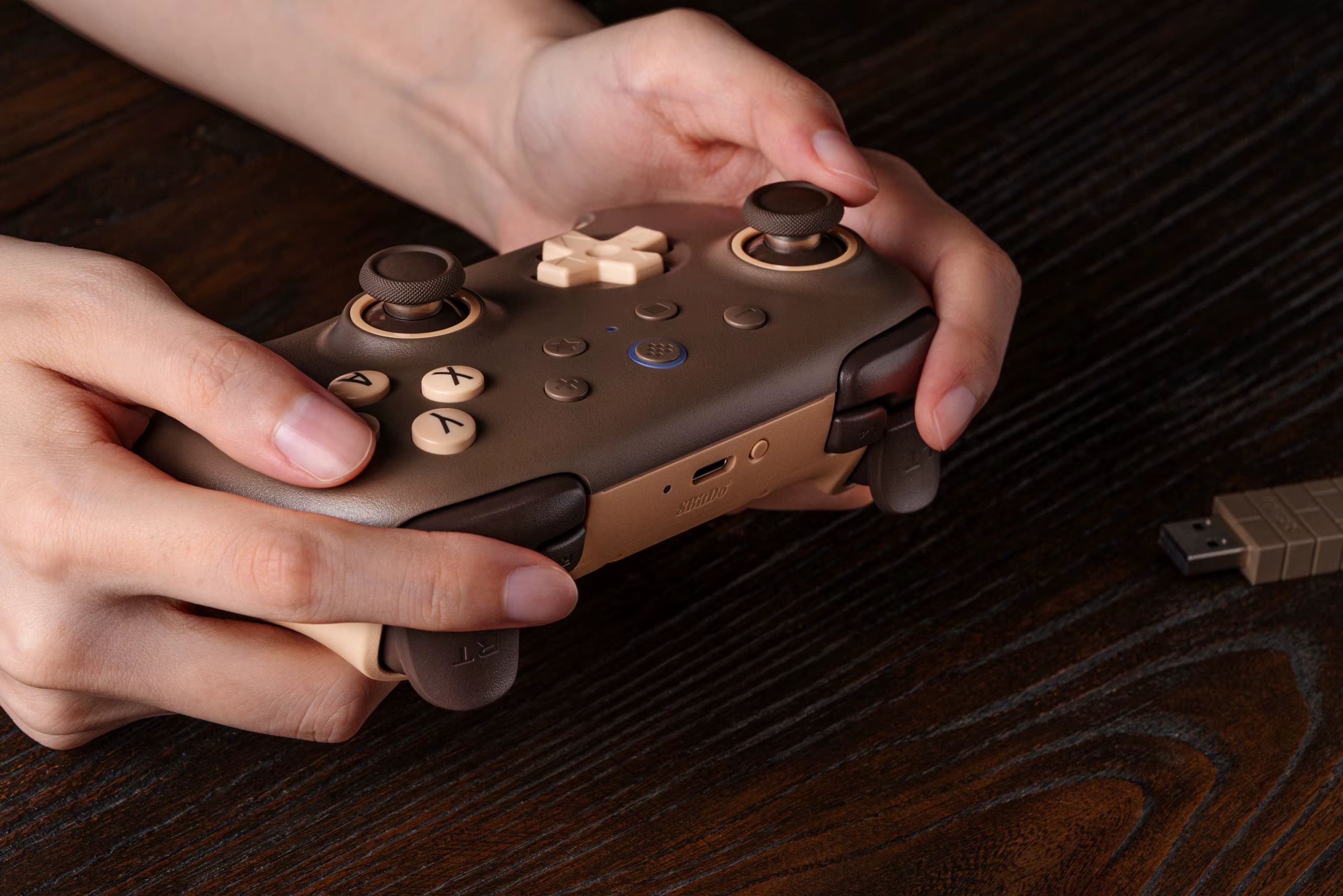 8BitDo nouveau contrôleur de jeu sans fil 2.4G ultime 2C avec Joystick à effet Hall pour PC Steam Deck Raspberry Pi Android