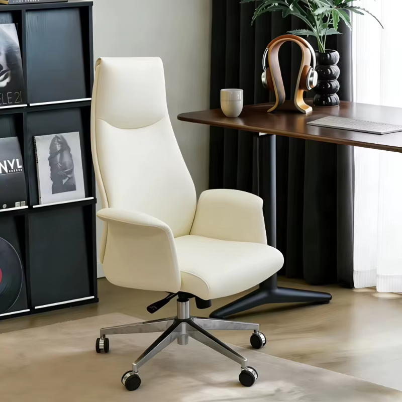 Chaise de bureau ergonomique blanche avec roulettes et support lombaire