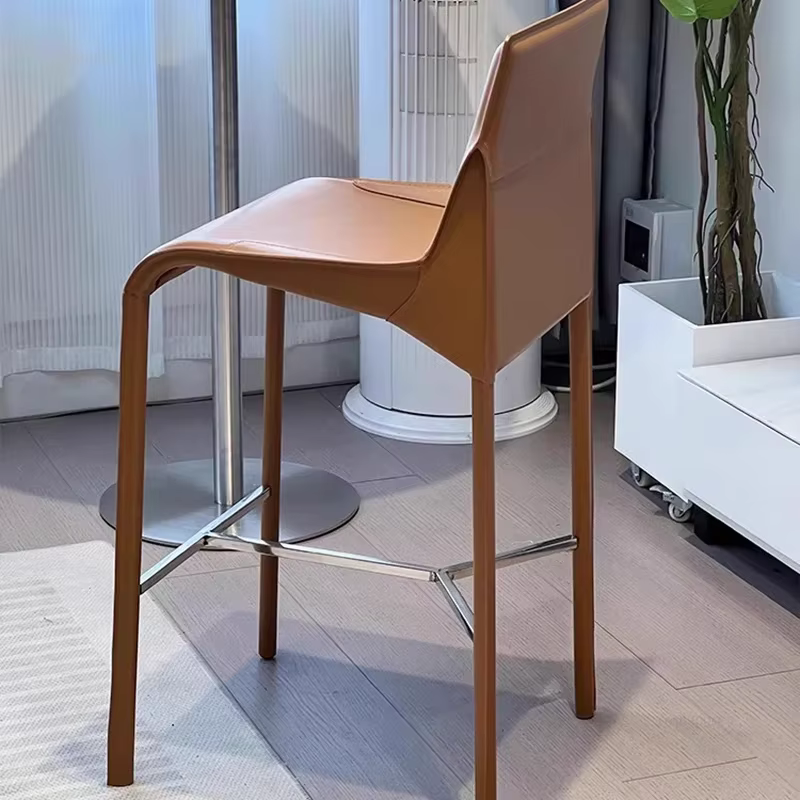 Chaises de bar en cuir italien pour petit appartement, tabourets de cuisine modernes haut de gamme, tabourets de bar de luxe légers avec dossier design