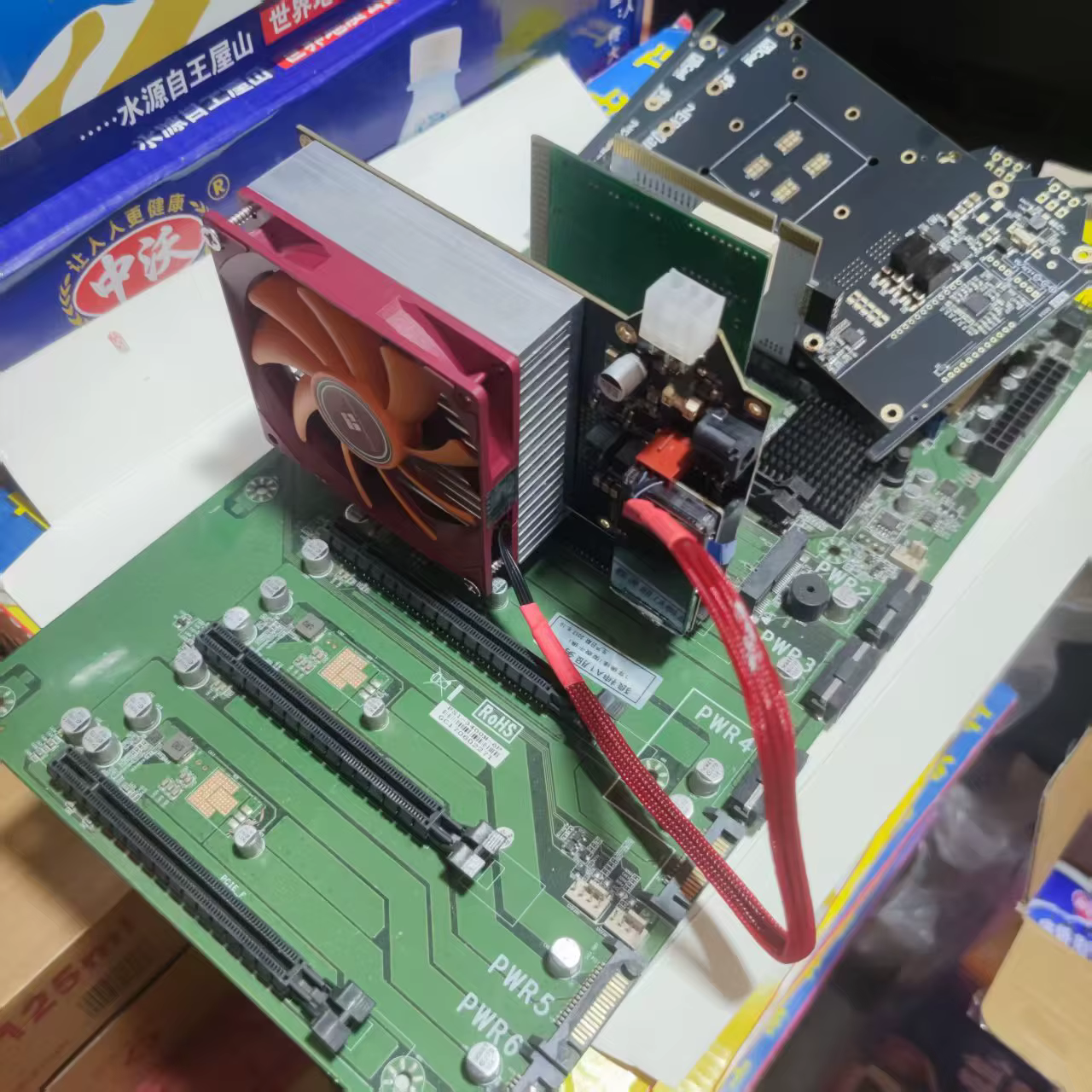 Méthode d'installation de emplacement Pcie pour ordinateur de bureau Nerdqaxe + 2