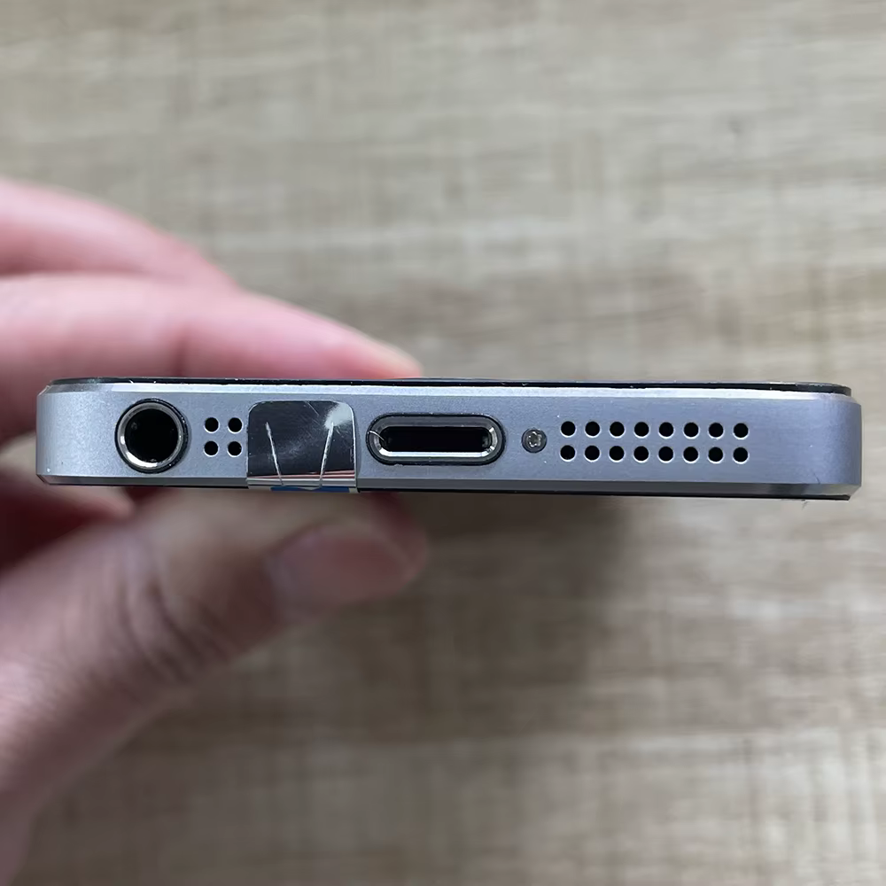 Téléphone portable d'origine iPhone 5s 4G 4,0 pouces, ROM 16 Go/32 Go/64 Go, WIFI, IOS, ancien téléphone débloqué, batterie 1560 mAh