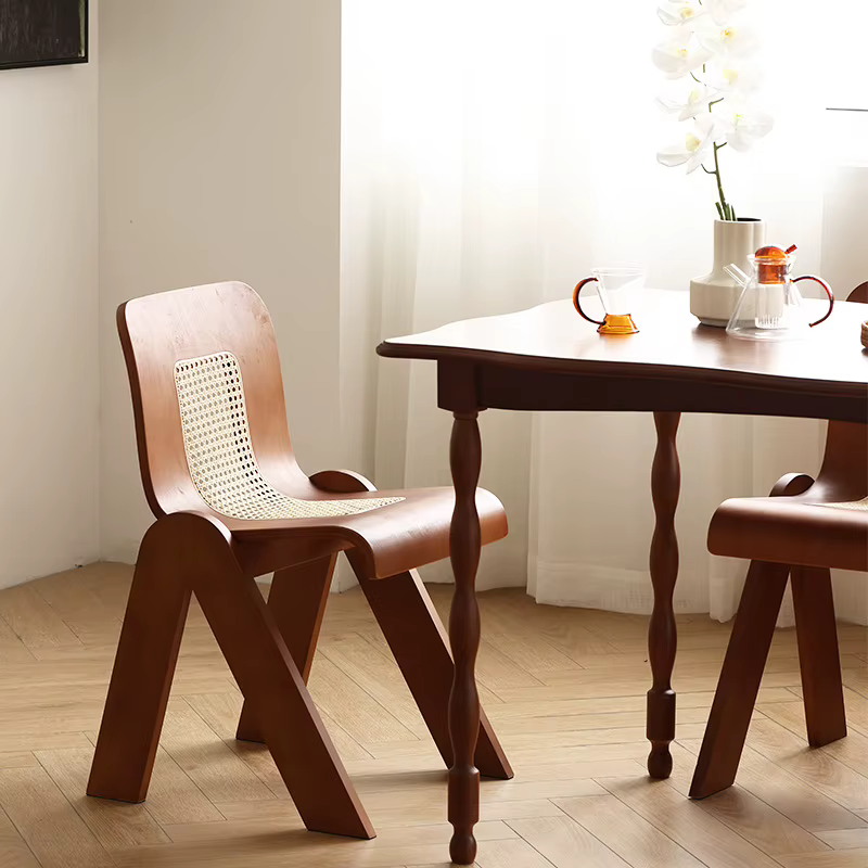 Chaise rétro en forme de C, siège de salle à manger de luxe français, tabouret de loisirs en rotin, vanité de chambre créative, banc de maquillage, design