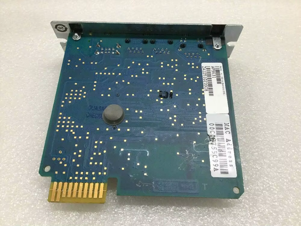 Carte de gestion réseau à emplacement intelligent APC AP9631 2 surveillance environnementale
