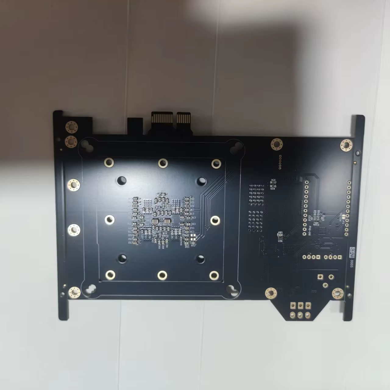 Méthode d'installation de emplacement Pcie pour ordinateur de bureau Nerdqaxe + 2