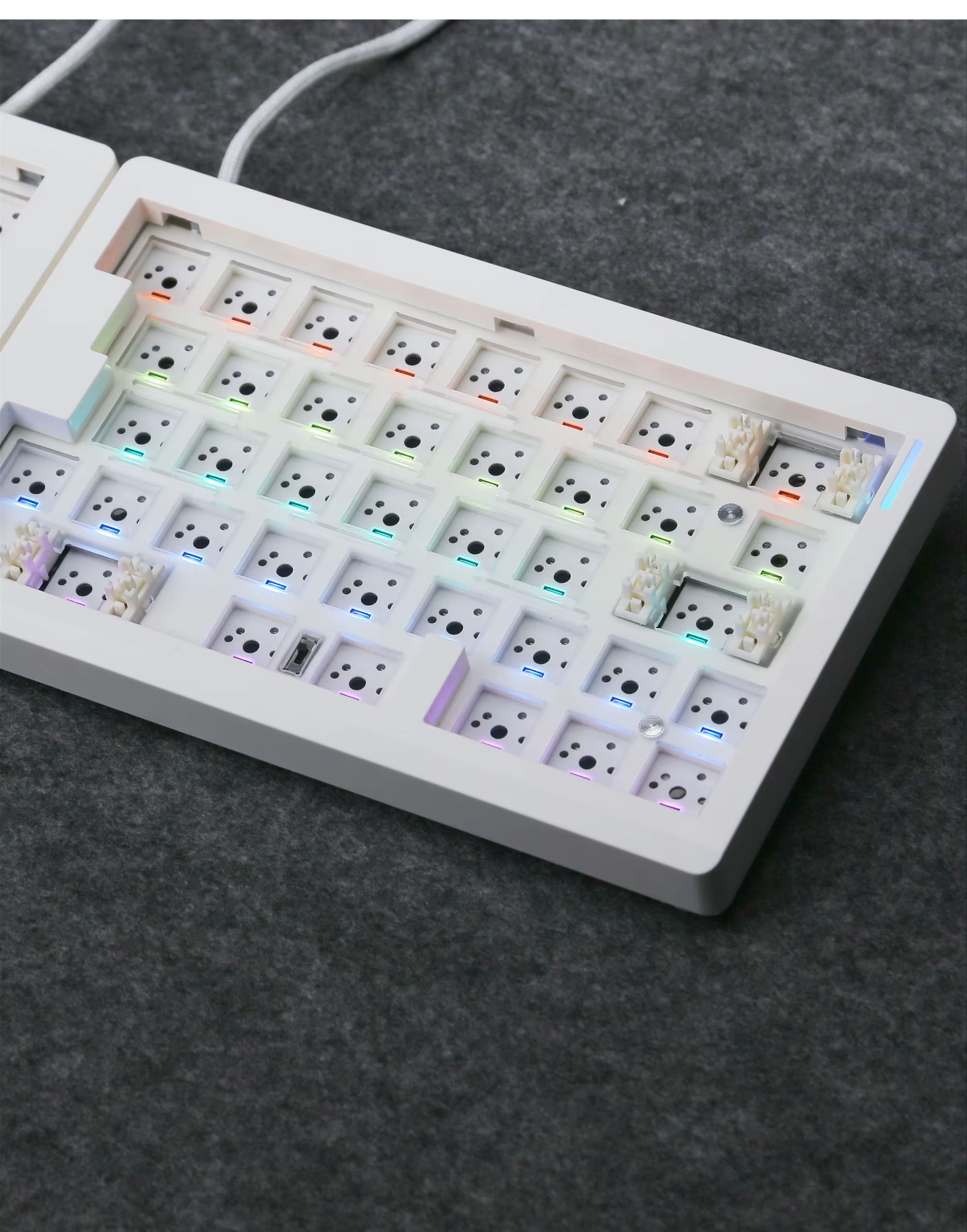 ZUOYA GMK70 VIA/Qmk kit de clavier mécanique de jeu séparé filaire sans fil Bluetooth joint échangeable à chaud personnalisé fendu