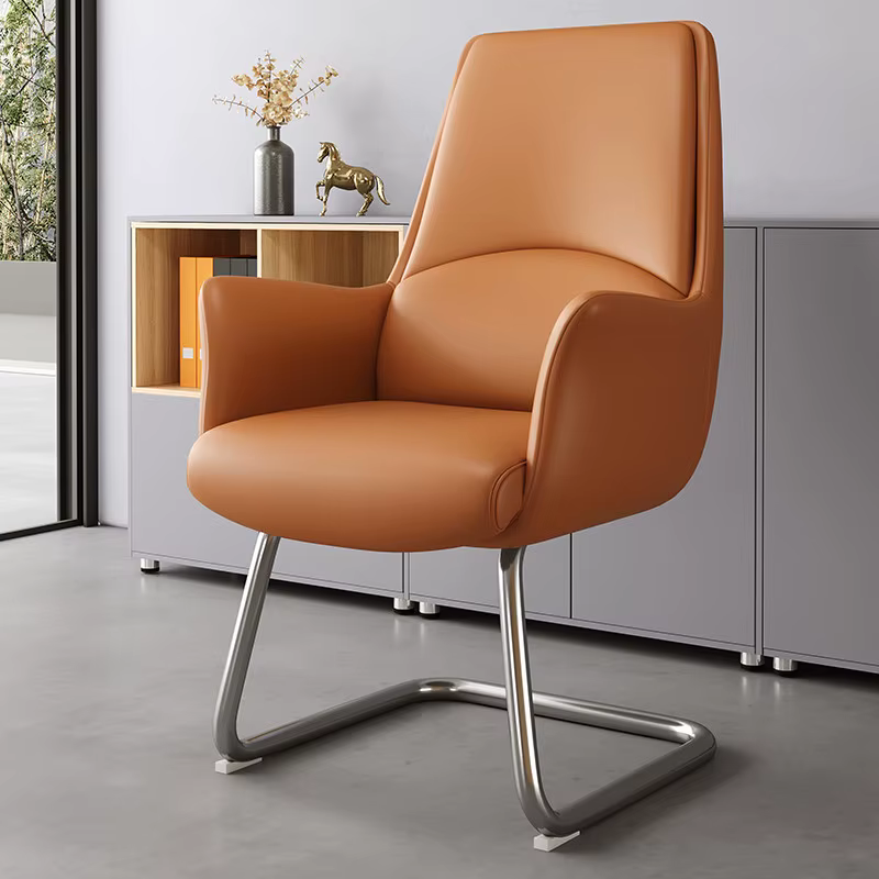 Fauteuil de bureau unique et confortable avec dossier et roulettes
