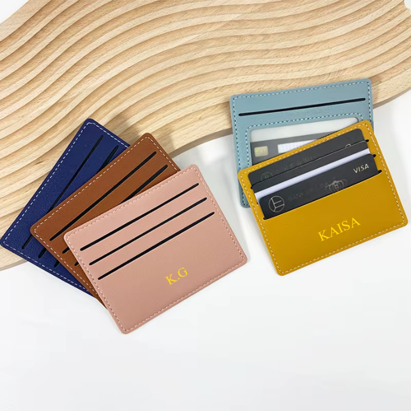 Porte-carte d'identité d'affaires de luxe initiales personnalisées en gros portefeuille de carte en cuir PU graver le nom sac de carte mince femme homme porte-monnaie