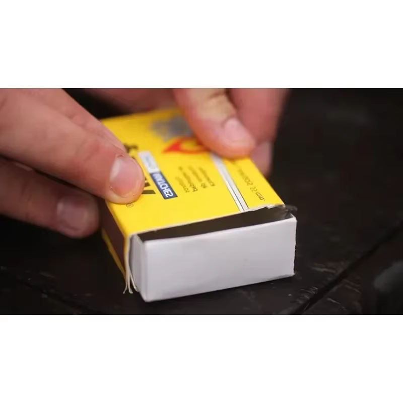 Le tour de magie de la carte FLY – Effet de boîte à cartes fantôme, illusion de close-up, astuce avec instructions en ligne, accessoires de magicien professionnel