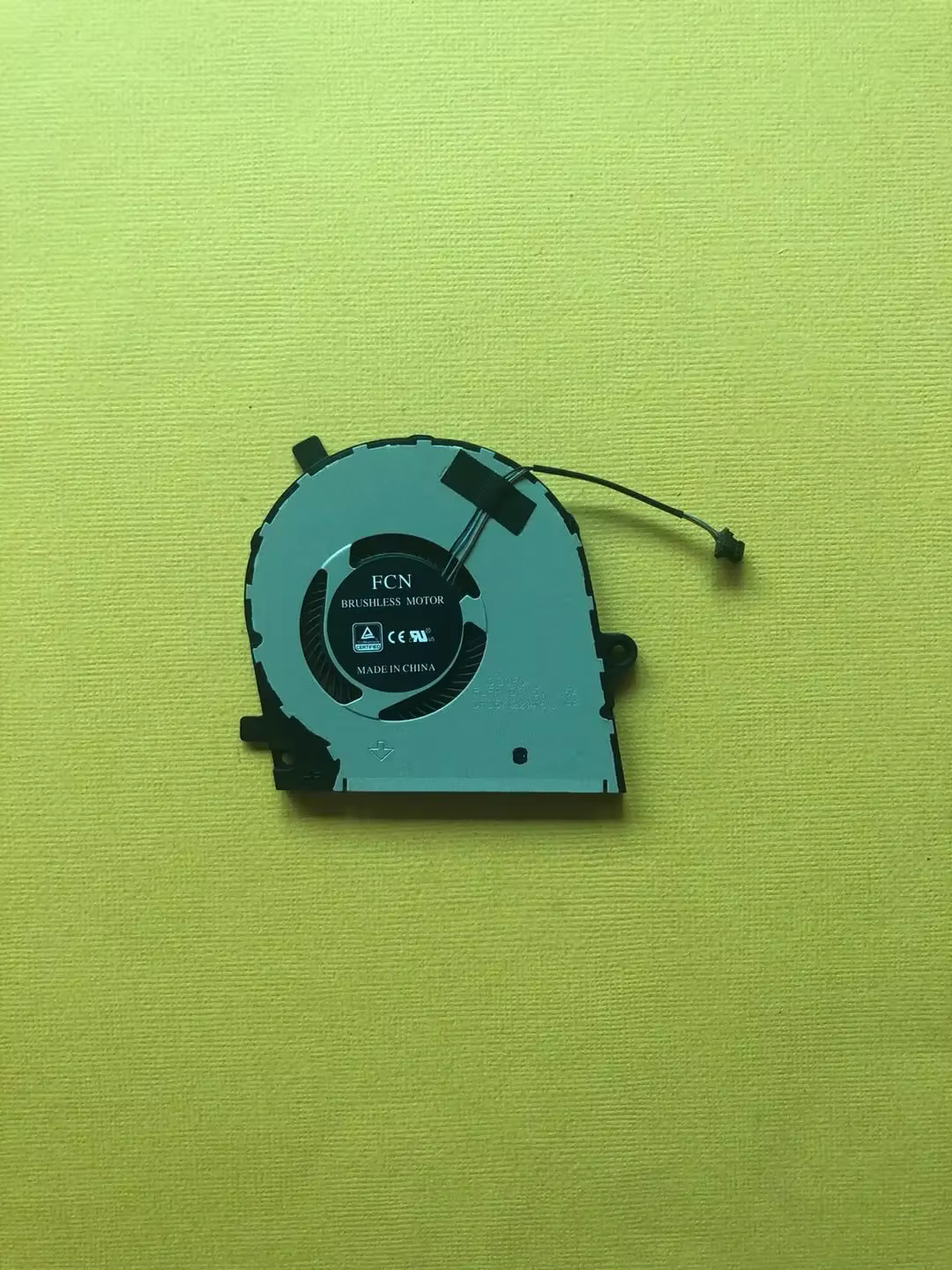Nouveau refroidisseur d'ordinateur portable ventilateur CPU pour Dell Vostro 5390 5391 7391 0TCV60 FLFR DC 5V 0.5A