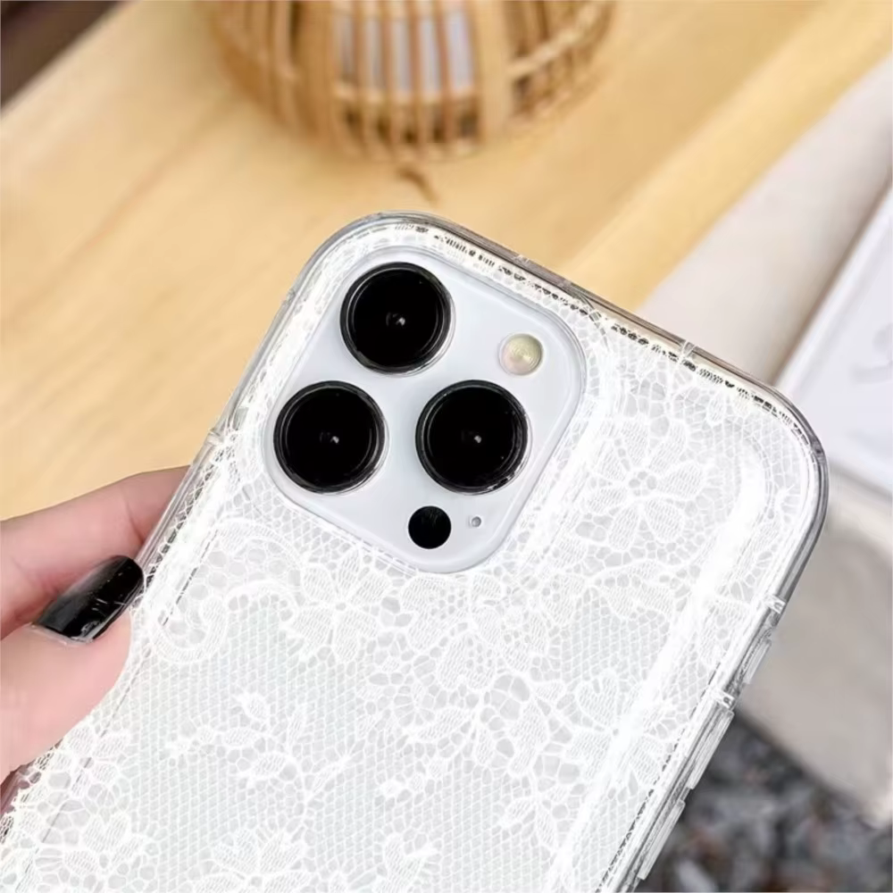 Élégante Coque de Téléphone Blanche à Motif Dentelle Romantique pour iPhone 17 Pro Air 16 15 14 13 12 11 Pro Max 7 8 Plus SE2 16E Housse Souple Transparente