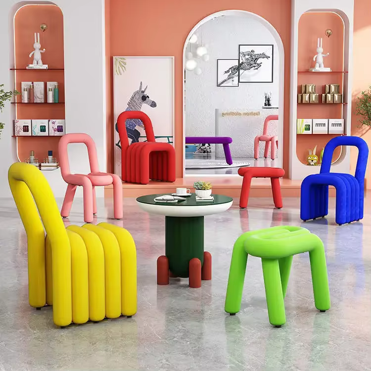 Chaise de maquillage créative douce de forme irrégulière pour filles
