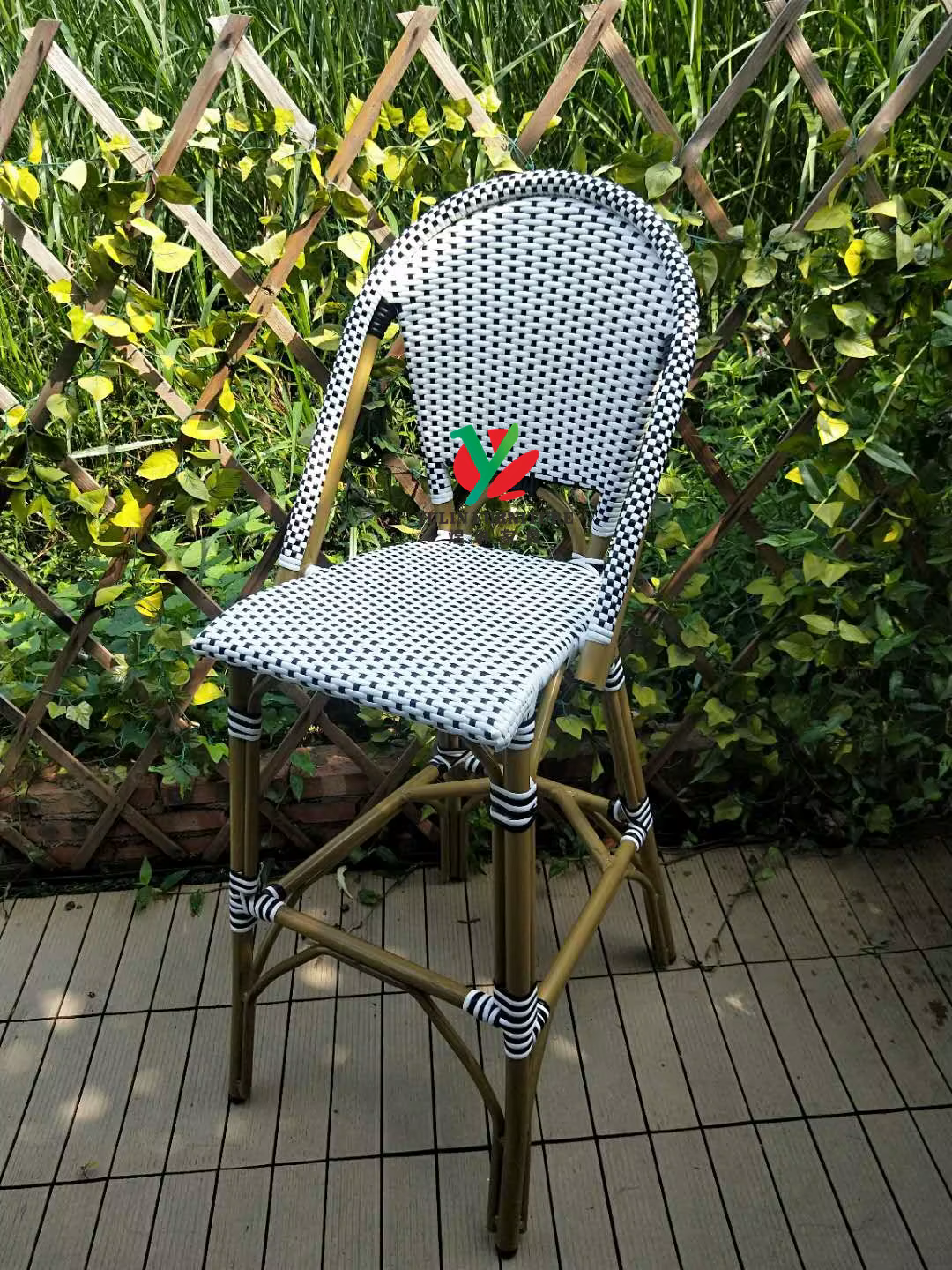 Tabouret de bar de bistro de chaises françaises en bambou d'intérieur classique extérieur