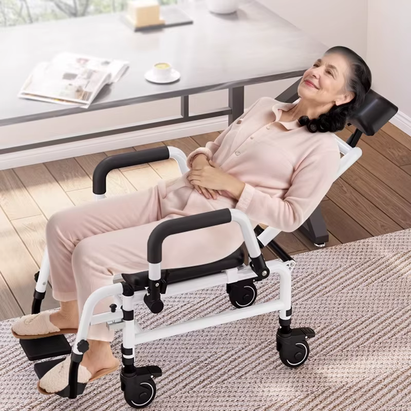 Chaise de salle de bain design pour personnes à mobilité réduite, tabouret médical nordique à roulettes pour chambre à coucher, chaise de douche portable pour personnes âgées, Silla Plegable, mobilier