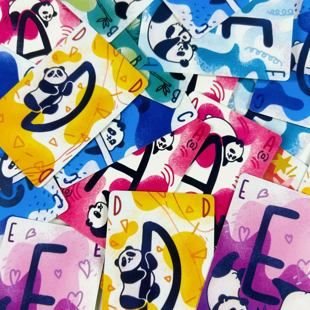 PANDA PANDA Jeu de cartes 2-4 joueurs, jeu de table amusant pour la famille/les fêtes, divertissement entre amis, jeu de cartes de stratégie