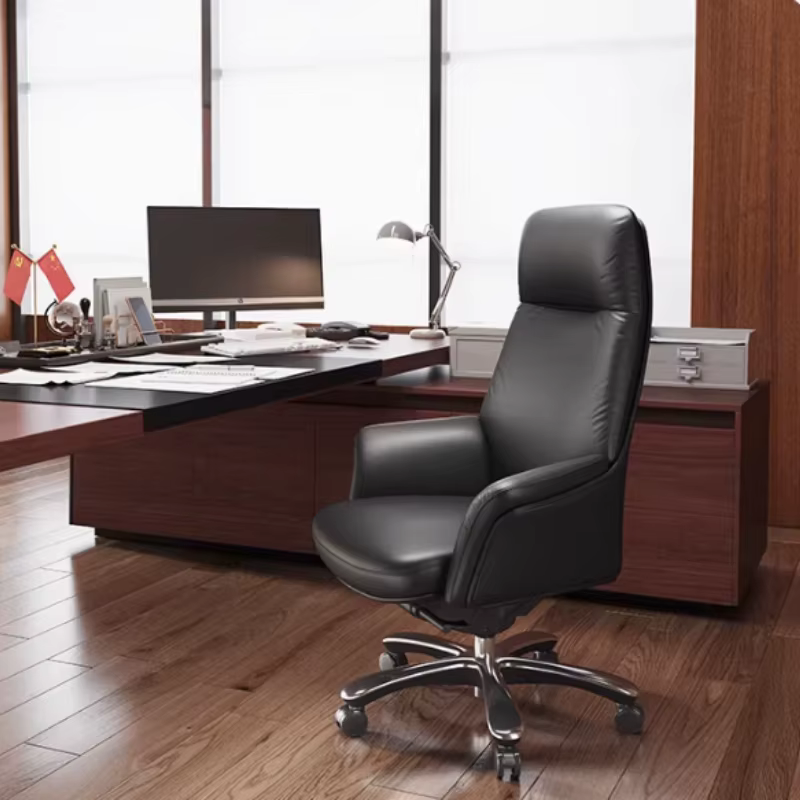 Fauteuil de bureau confortable avec roulettes