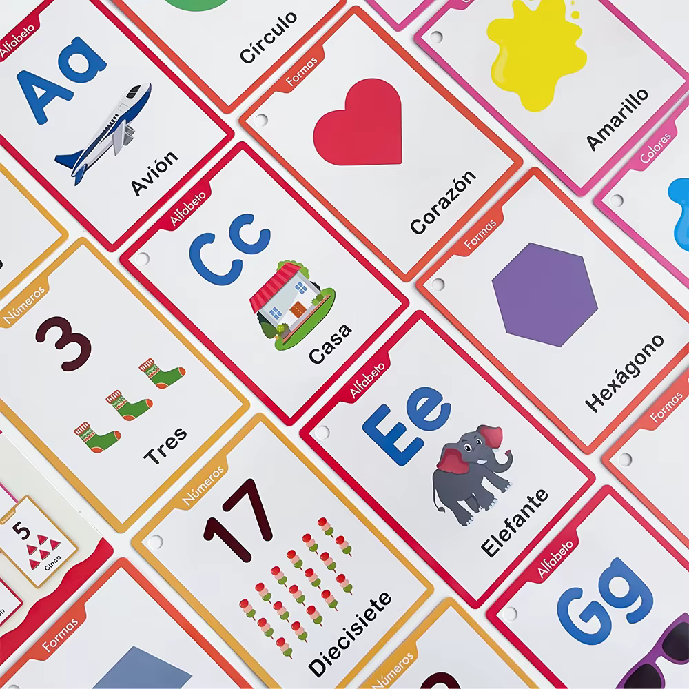 Cartes flash éducatives pour enfants sur l'alphabet, les nombres, les couleurs et les formes en espagnol pour l'apprentissage à domicile et la formation cognitive en espagnol
